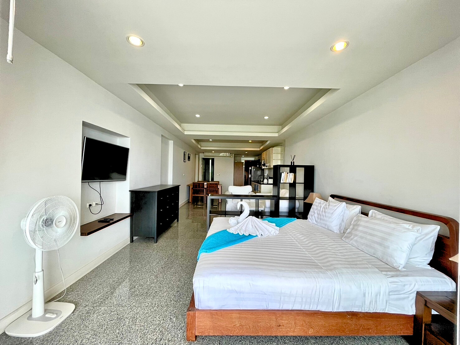 The_Bay_Studio_B15_Ceiling_Shades – Edited