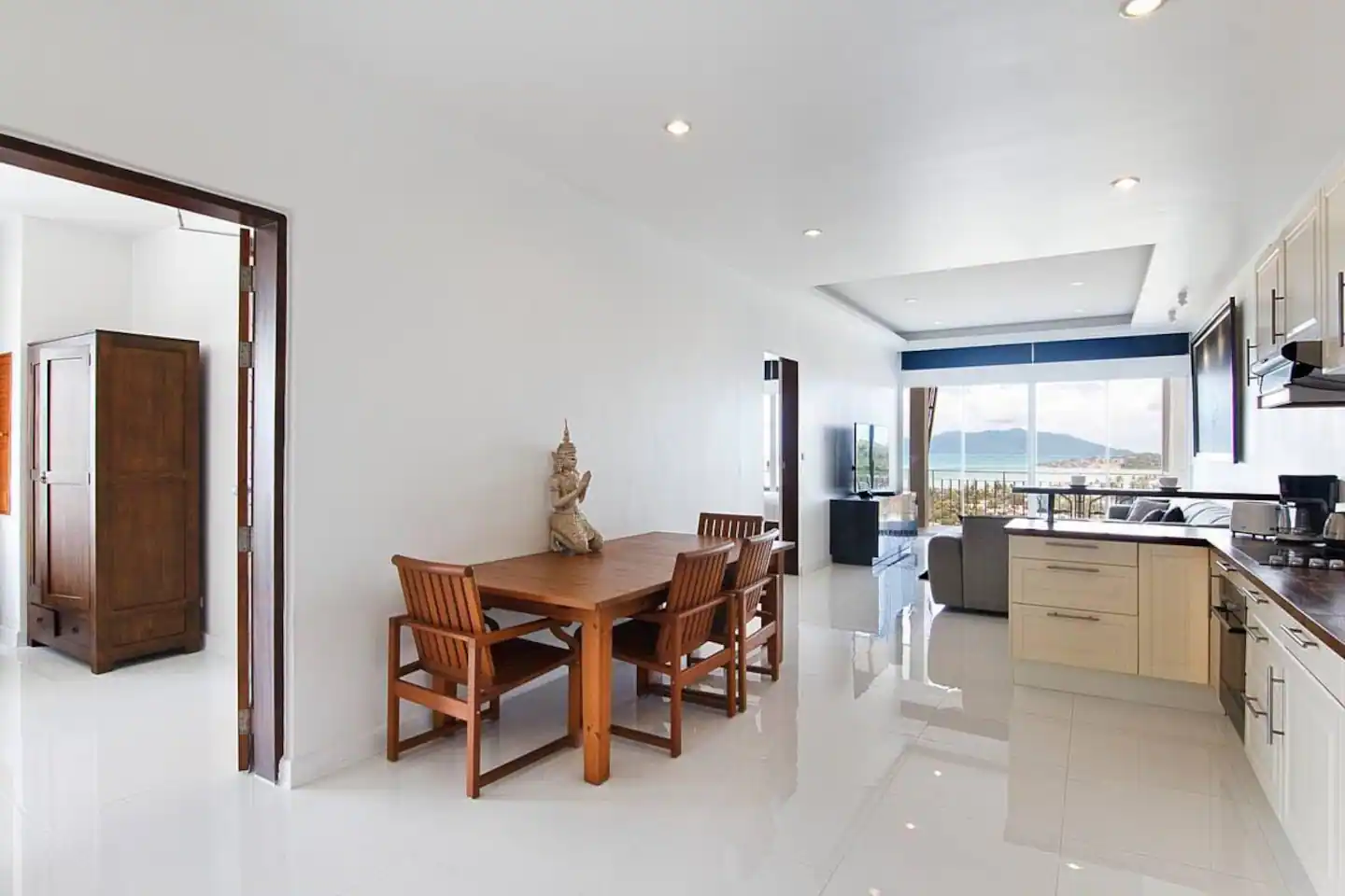 Kitchen2 Komdominium – The Bay – apartament – A31